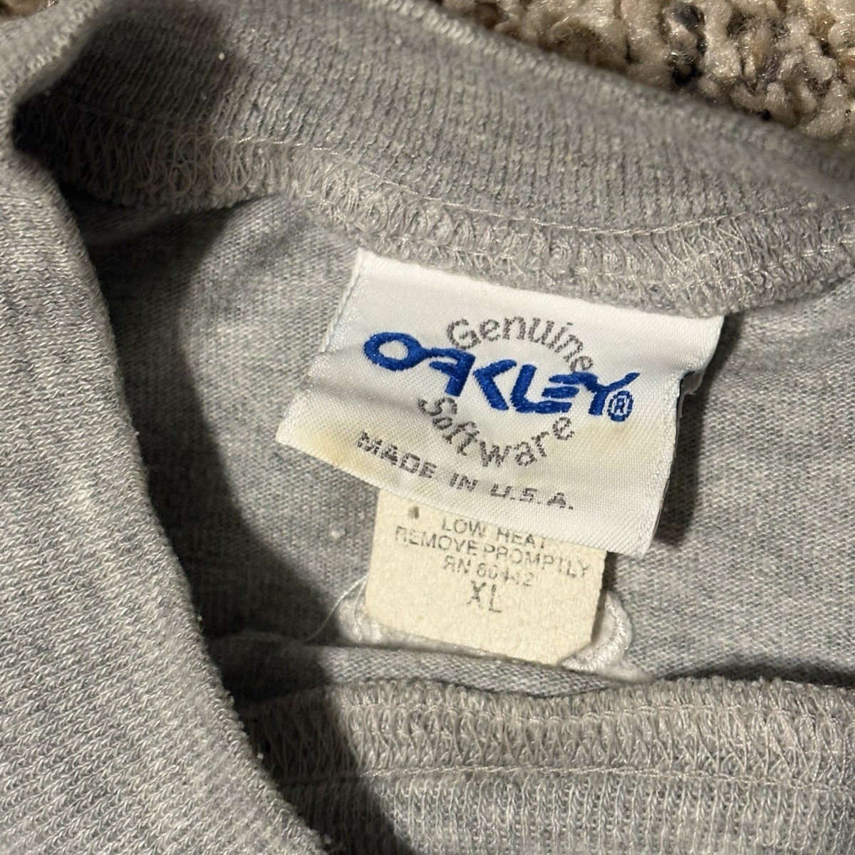 Vintage 90s Oakley Software High Definition Optics Embroidered T