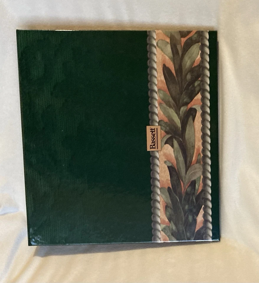 1999 The Bassett Idea Box VINTAGE Bassett Furniture Store Display  - Image 2 of 4