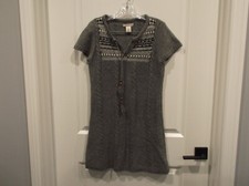NWOT Ruffhewn womens M short sleeve v-neck sweater dress gray w/colors