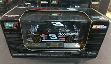 DALE EARNHARDT 3 Revell Collection 2001 Oreo / GM Goodwrench Monte Carlo 1:43