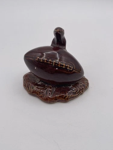 VINTAGE RED WING POTTERY 1939 MINNESOTA GOLDEN GOPHER ON FOOTBALL - Damaged