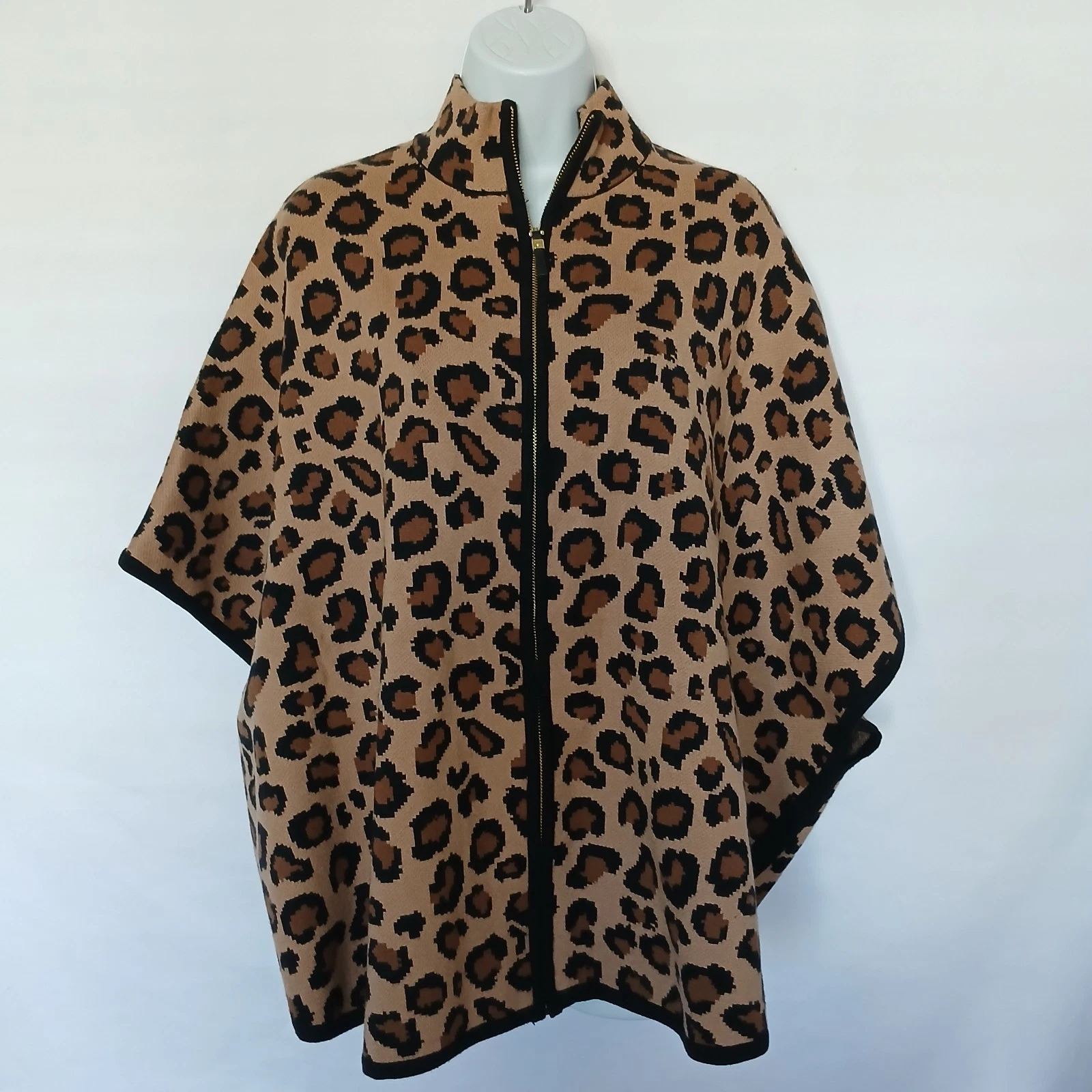 tahari brown Animal Print Poncho Sz S/M Casual Travel Outdoor Work Oversized