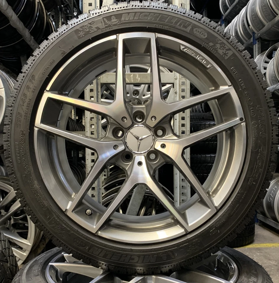 4x Original Mercedes-Benz Winterräder 235/45 R19 99V - für GLA X156 2019 - Bild 2 von 4