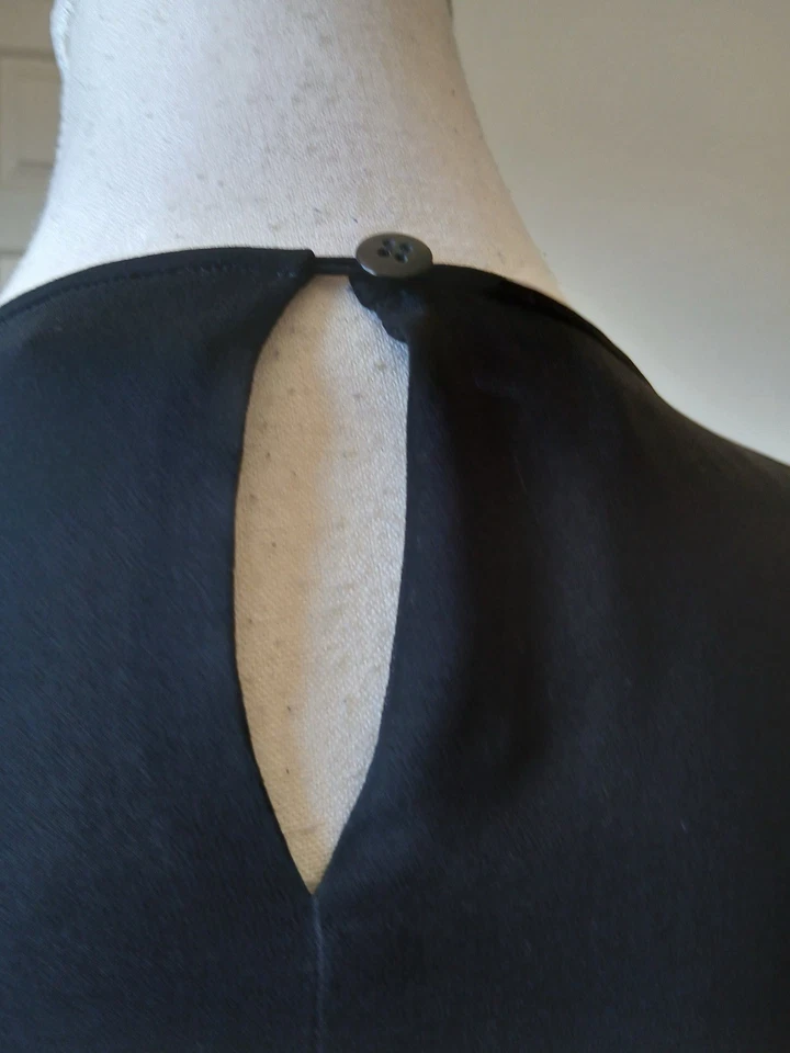 Top Dana Buchman Mujer 100% Seda Negro Manga Corta Talla 8 Minimalista Clásico Foto 4 de 4