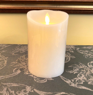 One (1) NIB LUMINARA 5'' Flameless Ivory Candle with remote.. Four available