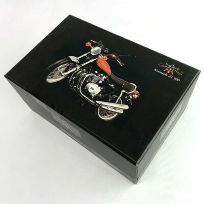 Kawasaki 900 Z1 MINICHAMPS 1/12スケールモデル Minichamps 1/12 Kawasaki 900 Z1 Super 4 1972 Candy brown 122