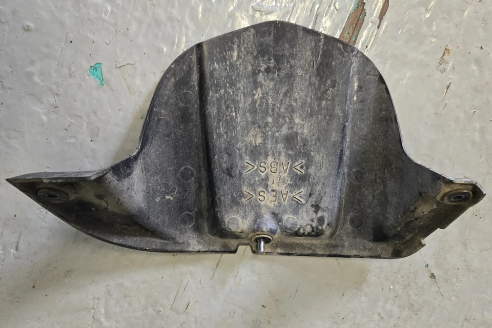 OEM YAMAHA FZ1 2006-2015 GUARDABARROS 2D1-21650-00-00 Foto 3 de 4