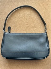 COACH Hamptons Black Leather Demi Bag Wristle...