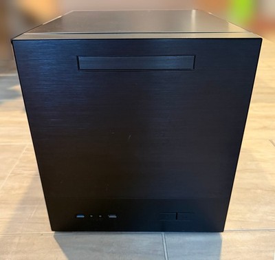 Antec ISK600M SFF case w/ 550W be quiet! Straight Power 11 Platinum & Noctua fan