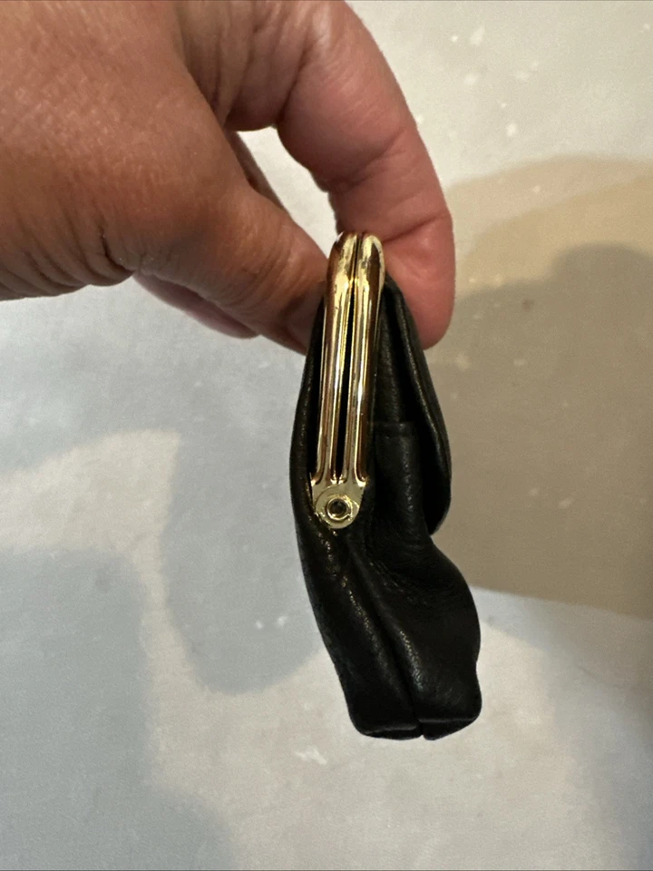 Monedero Buxton de cuero genuino 3x4 negro/dorado Foto 3 de 4