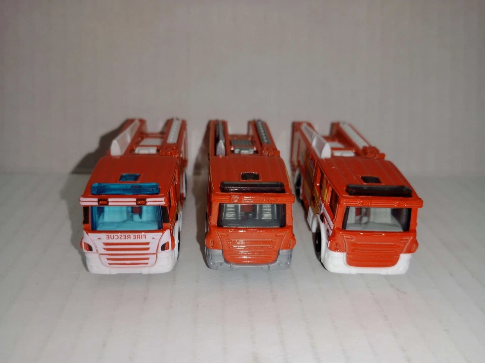 MATCHBOX SCANIA P 360 CAMIONES DE BOMBEROS ROJO lote de 3 Foto 2 de 4