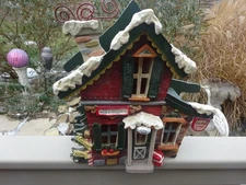 Kurt S Adler Snowtown Claus & Co Workshop, Lighted House Christmas Village