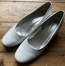 Ladies Odeon White Low Heel Court Shoes, UK Size 3