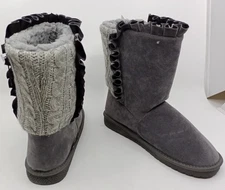 MUK LUKS WOMEN'S FRILL DETAIL PULL ON FLAT FASHION WINTER BOOTS sz 8 GREY