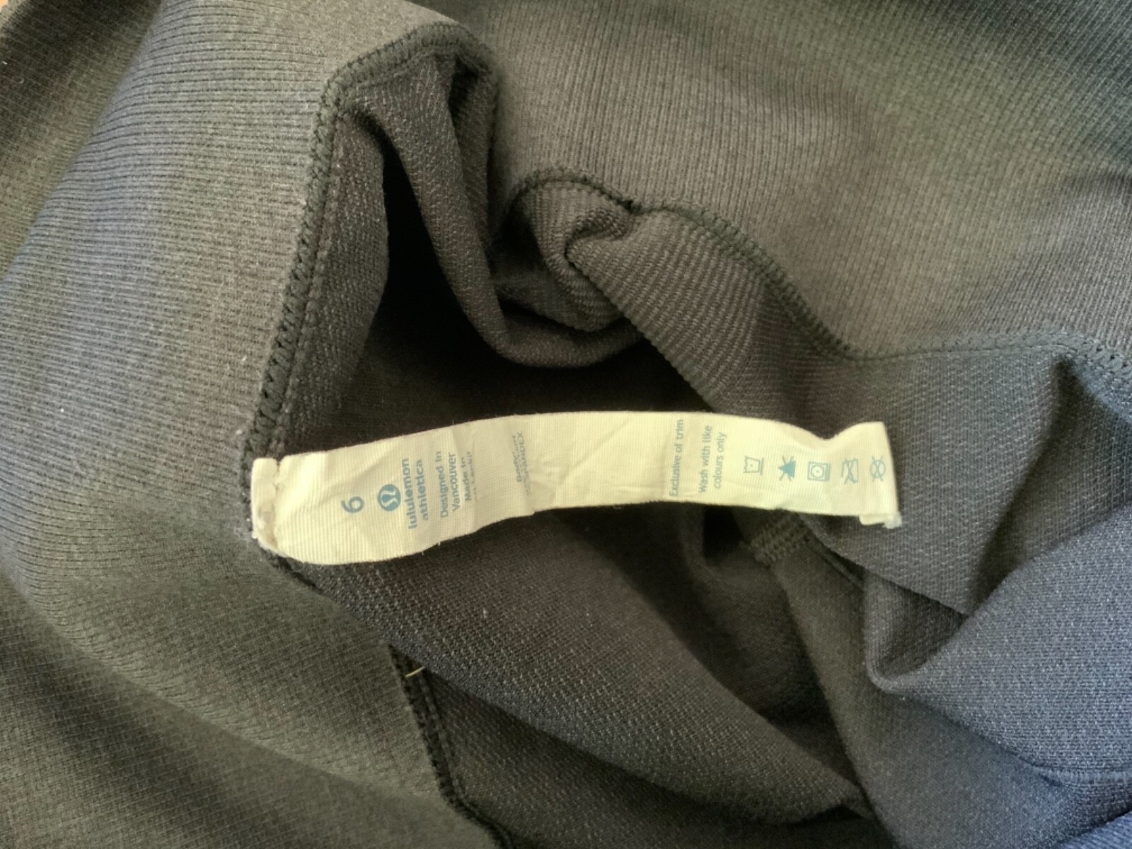 LULULEMON Dark Gray Compression Cropped Leggings … - image 6