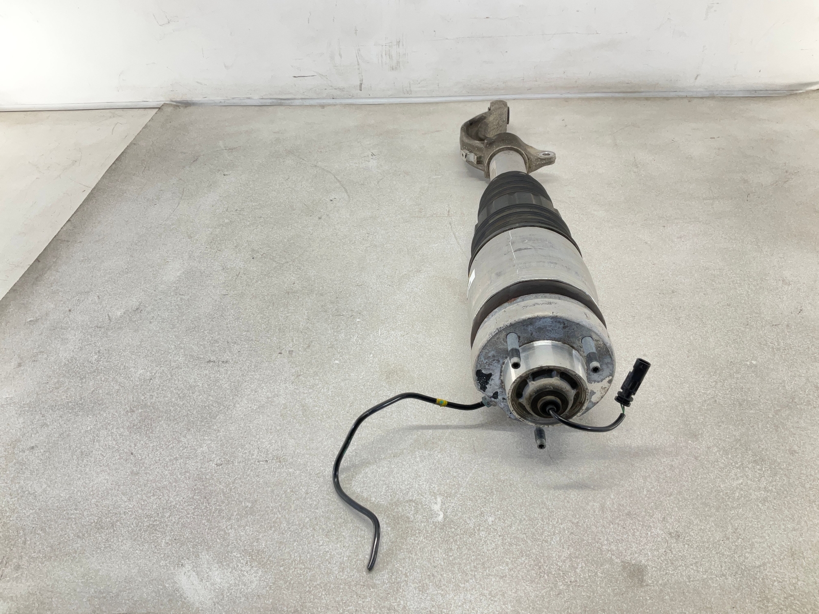 17-20 MASERATI Levante Front Right Passenger Strut Shock Absorber