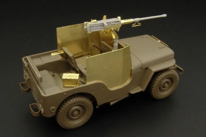 Hauler HLU35024 Armored JEEP (82nd Airborne Div.) scala 1/35 - Immagine 3 di 4