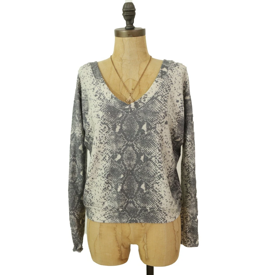 Suéter pulôver Wildfox Daphne gola V estampa píton cinza novo com etiquetas B74 - Imagem 3 de 4