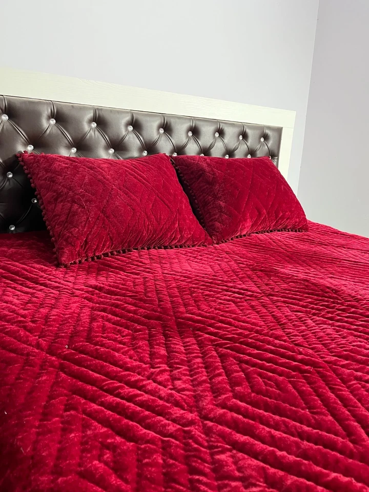 Velvet Deep Red Warm Comforter Handmade, Lightweight, Solid Print Quilt Set - Image 2 of 4