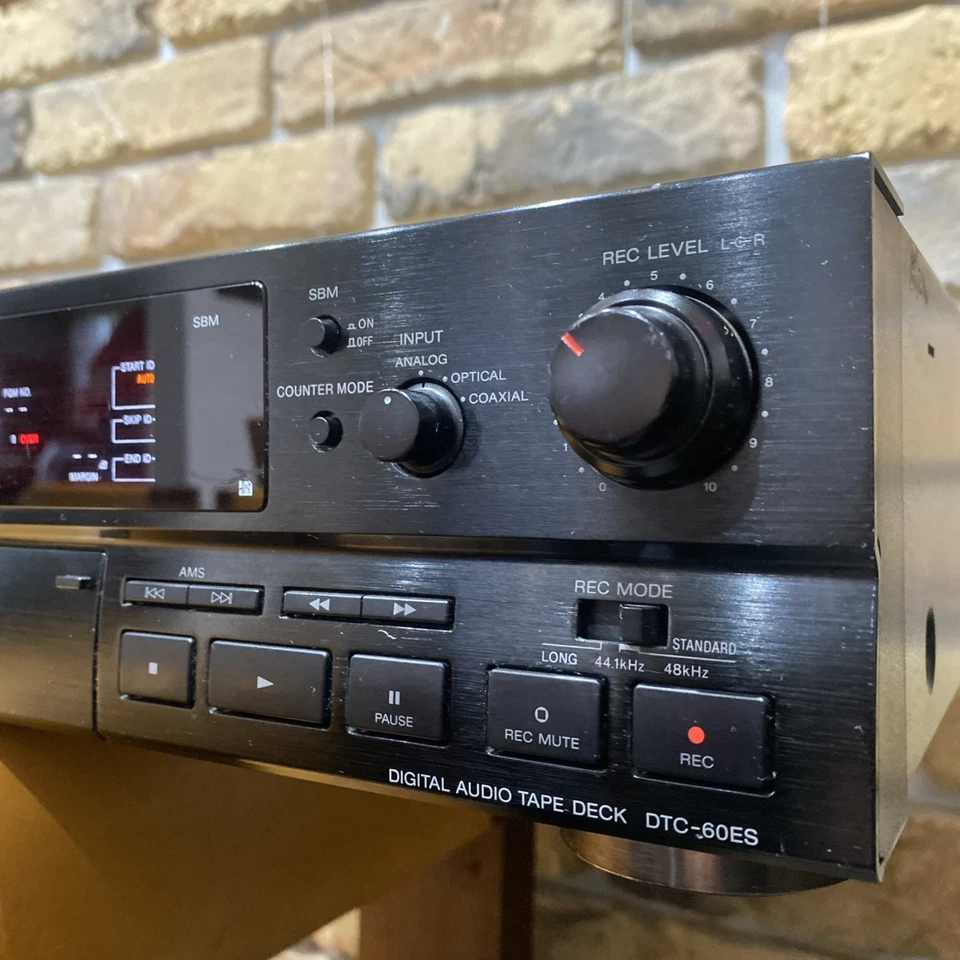 HI END SONY DTC-60ES DAT 16-bit cassette tape recorder WORLD POSTAGE VIA EBAY - Image 3 of 4