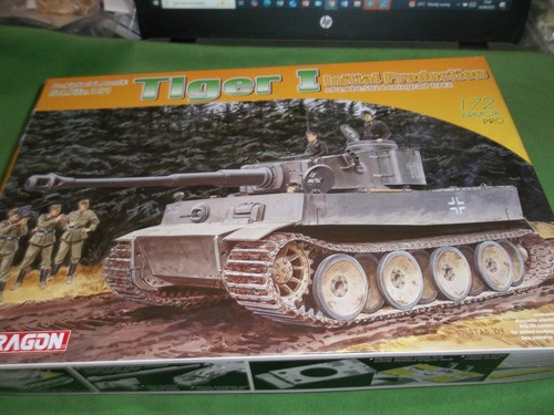 DRAGON 1/72 ARMOR PRO Pz.Kpfw.VI Ausf.E Sd.Kfz. 181 TIGER 1 INITIAL PRODUCTION