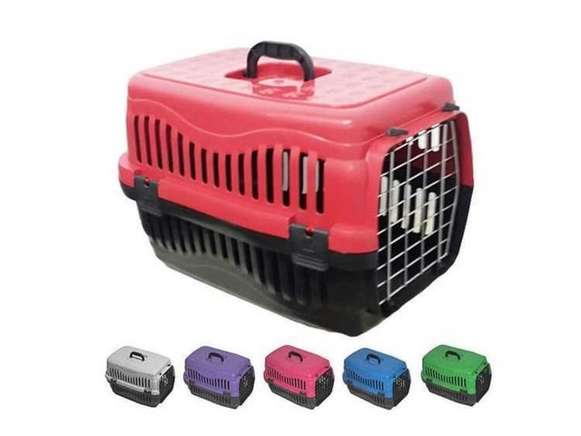 clamshell pet carrier