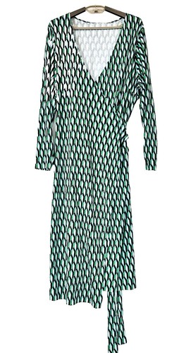 DVF Diane Von Furstenberg Green Geometric Wrap Dress Silk Stretch Size 8 | eBay DVF Diane Von Furstenberg Green Geometric Wrap Dress Silk Stretch Size 8 | eBay