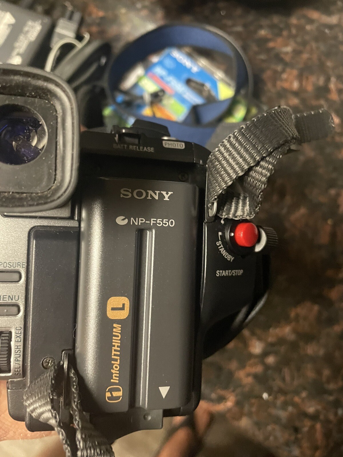 Sony Handycam DCRTR7000 Digital 8 Camcorder Nightshot 360x Digital