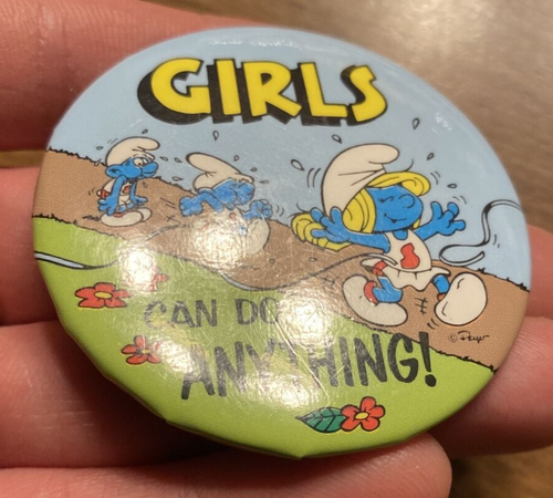 Prendedor vintage 1982 Los Pitufos Niñas Pueden Hacer Cualquier Cosa Feministas Niñas Regla C1a - Imagen 6 de 12