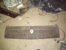 Calandre Renault R18