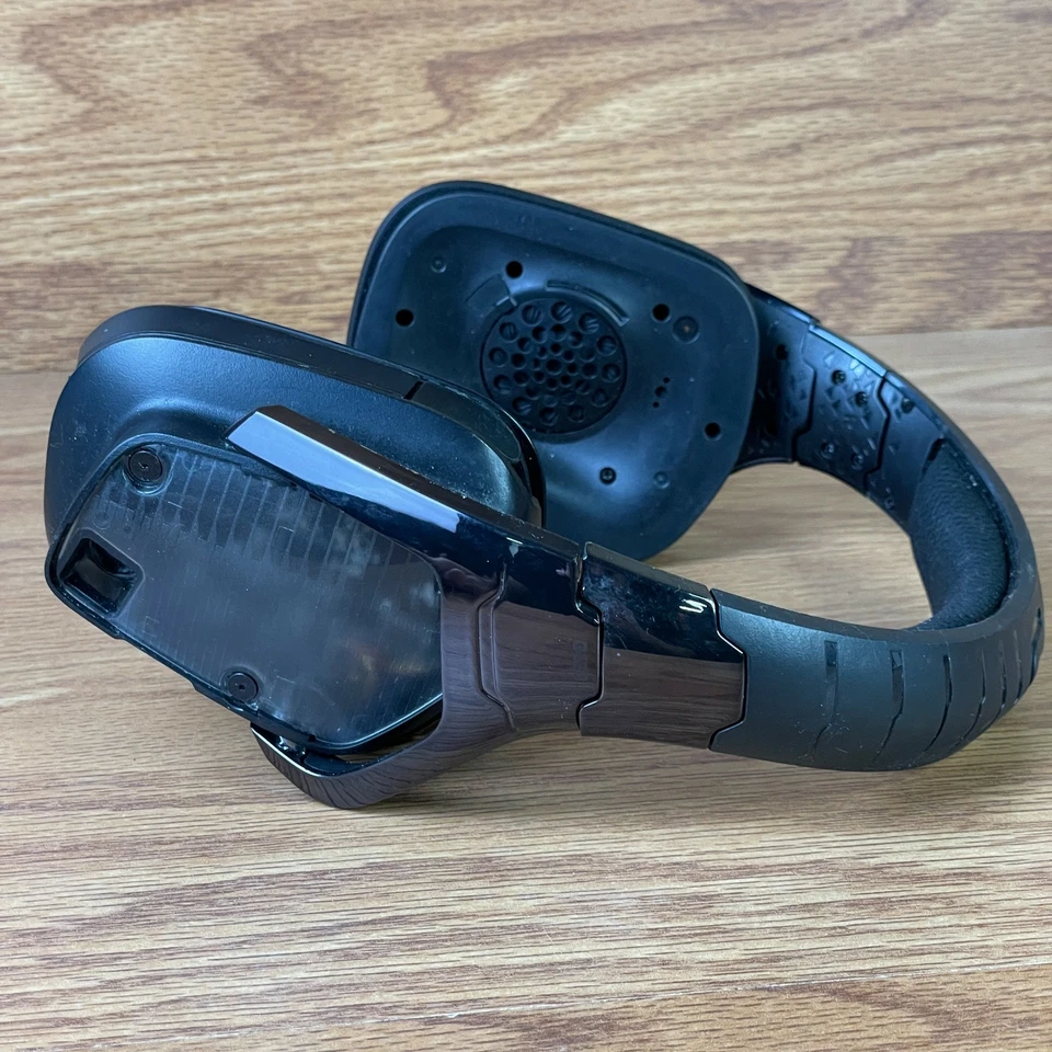 Logitech G633 Black Wired  Over The Ear RGB 7.1 Dolby Gaming Headset For-Parts - Image 3 of 4