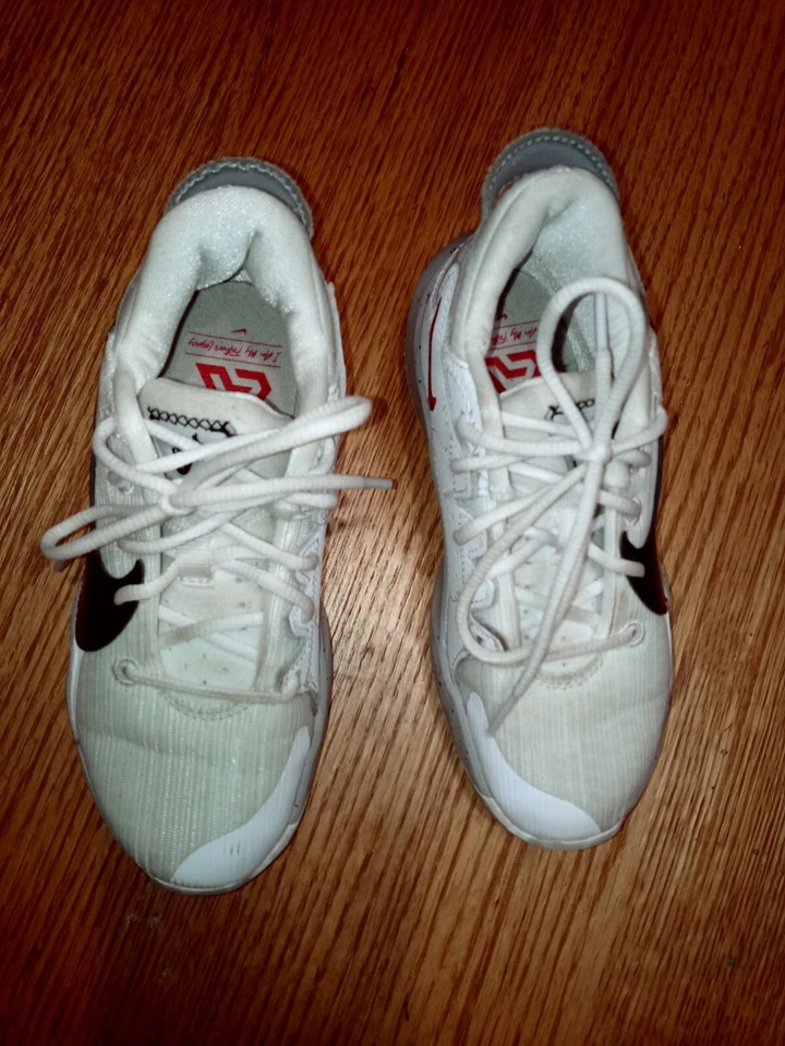 Children's Nike Zoom Freak 2 White/Black / Gray Sneakers Shoes, Size 11.5C - Image 4 of 4