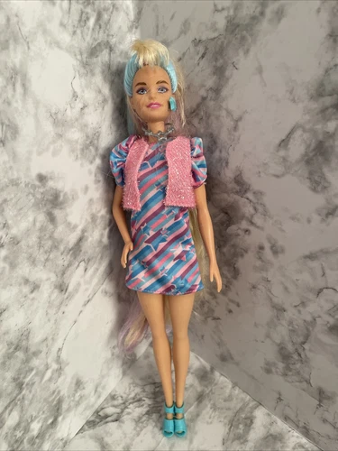 Totally Hair Barbie Doll Star Themed Long Hair 2022 Mattel HCM88