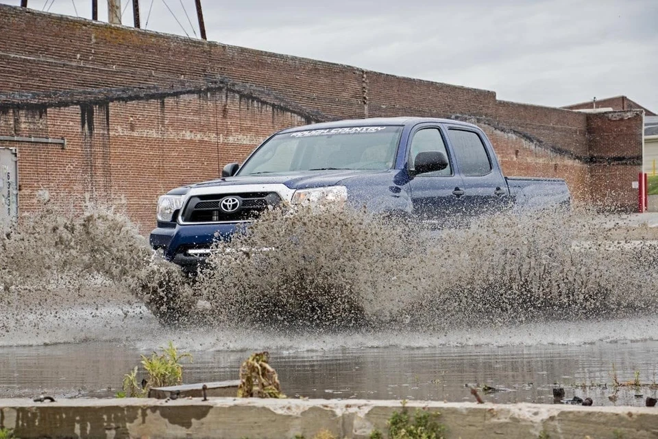 Rough Country 3" Lift Kit w/N3 Shocks for 2005-2023 Toyota Tacoma - 74530 - Изображение 3 из 4