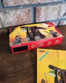 Vintage 1984 LEGO 6030 Castle System Catapult