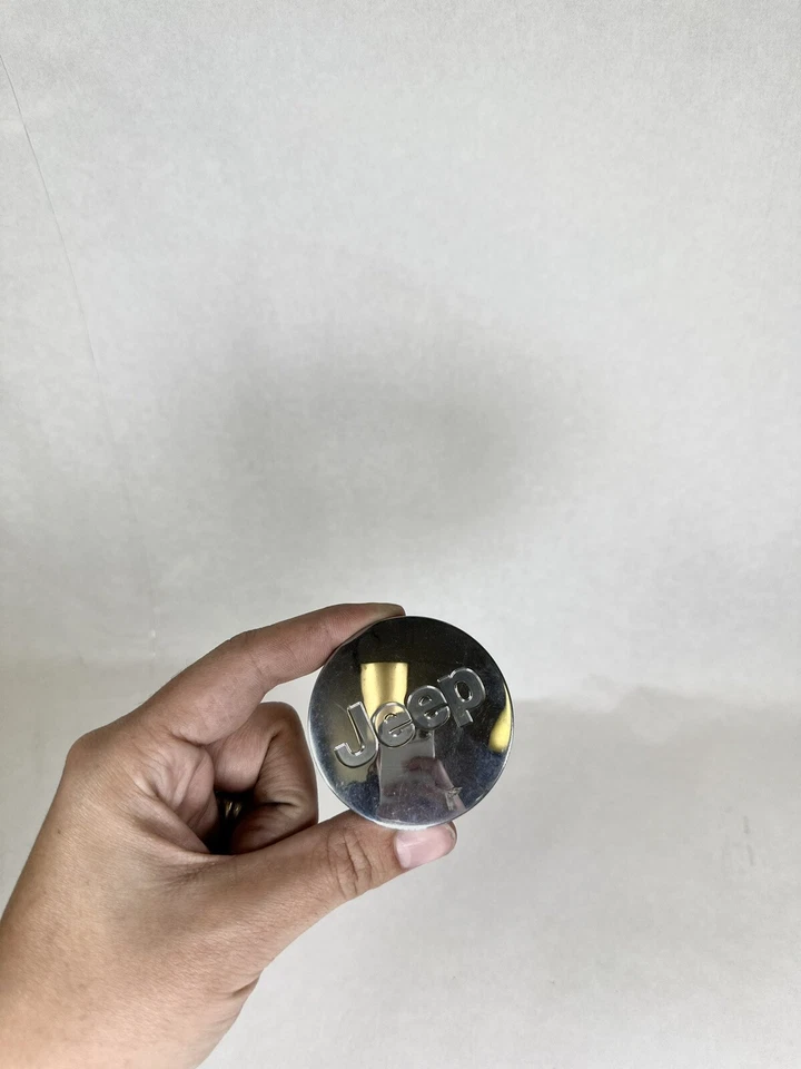 ⭐️ Tapacubos central cromada Jeep Compass Liberty KK Wrangler 2007 OEM 52090401AB Foto 4 de 4