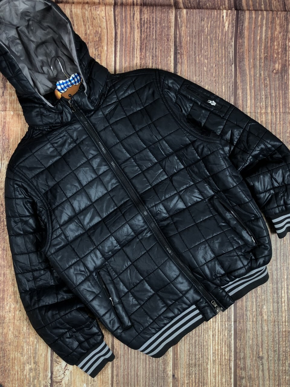 90s Vintage Nike Distressed Puffer Jacket with Classic Logo