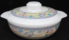 Vintage Melamine Ware 7" Serving Bowl with Lid - Dishwasher Safe - Flower Themed