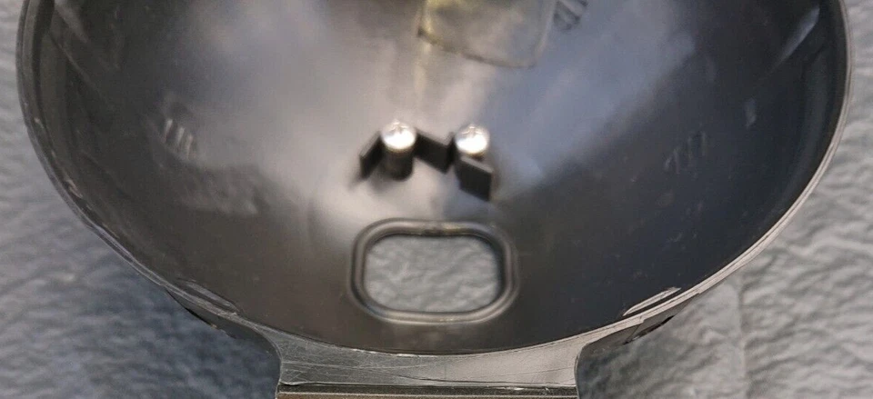 SUZUKI RV125 VANVAN 03/17 NEW REPLACEMENT HEADLIGHT BOWL / SHELL - Image 4 of 4