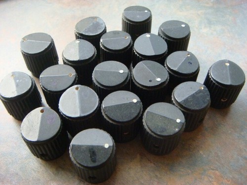 ONE Lot 19 Dual Set-Screw Round BLACK Knobs by EHC MS91528-2E2B -- Likely Used