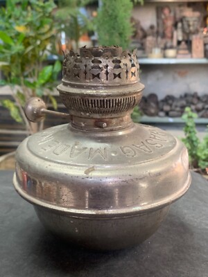 スペイン製彫金の灰皿アッシュトレイ王冠騎士ライオン紋章アンティーク