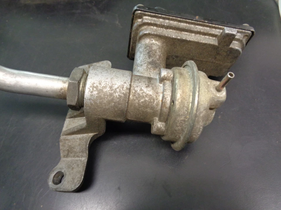 Toyota 4Runner Pickup 1989-1995 3.0 V6 3VZE Válvula de lectura de aire EGR válvula tubo asi. Foto 2 de 4