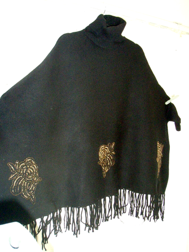 Poncho, schwarz, Größe 20 Large. - Bild 2 von 2