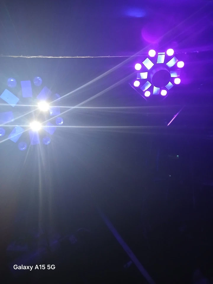 Chauvet DJ Swarm Wash FX ILS RGBAW+UV LED Derby/Láser/Luz Estroboscópica + Cable DMX Foto 2 de 4