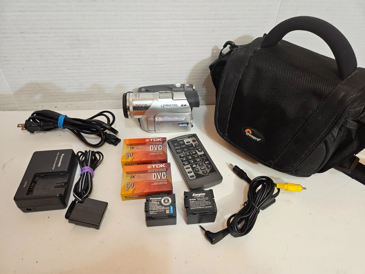 Panasonic Mini DV Camcorder NV-DS 15 (Gebraucht) in Haag (Rheintal) für