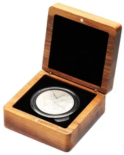 Single Walnut Wood Challenge Coin Presentation Display Box Storage Case Square