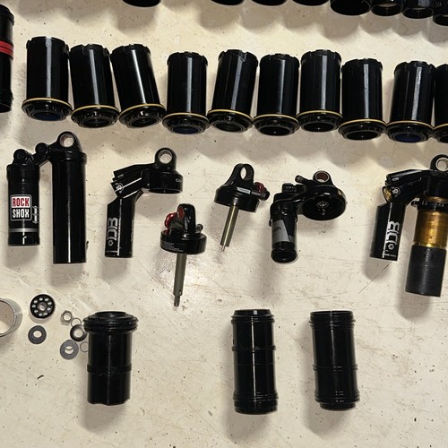 ENORME LOTE de piezas de amortiguador trasero para bicicleta de montaña MTB Rock Shox RC3 Fox RP23 Cane Creek - Imagen 5 de 14