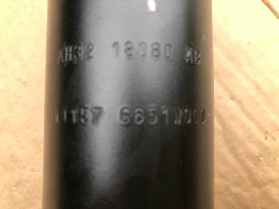 NEW RANGE ROVER SPORT L320 CVD REAR SHOCK ABSORBER - OE BILSTEIN PART - Image 2 of 3