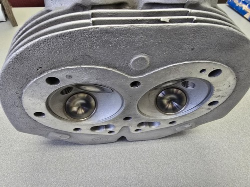 EXCELLENT REBUILT ORIGINAL GENUINE NORTON 750 COMMANDO CYLINDER HEAD - Picture 23 of 23