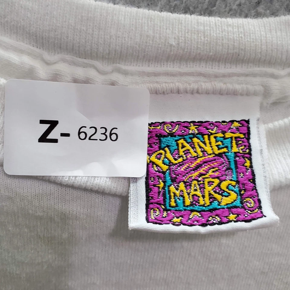 Camiseta Masculina Vintage Snickers 2XL Gráfica Branca Planeta Marte Ponto Único - Imagem 2 de 4